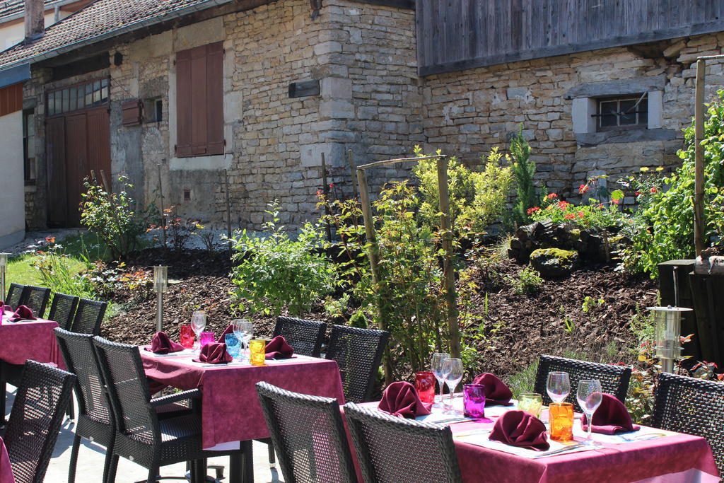 Le Champ Des Lys Hotel